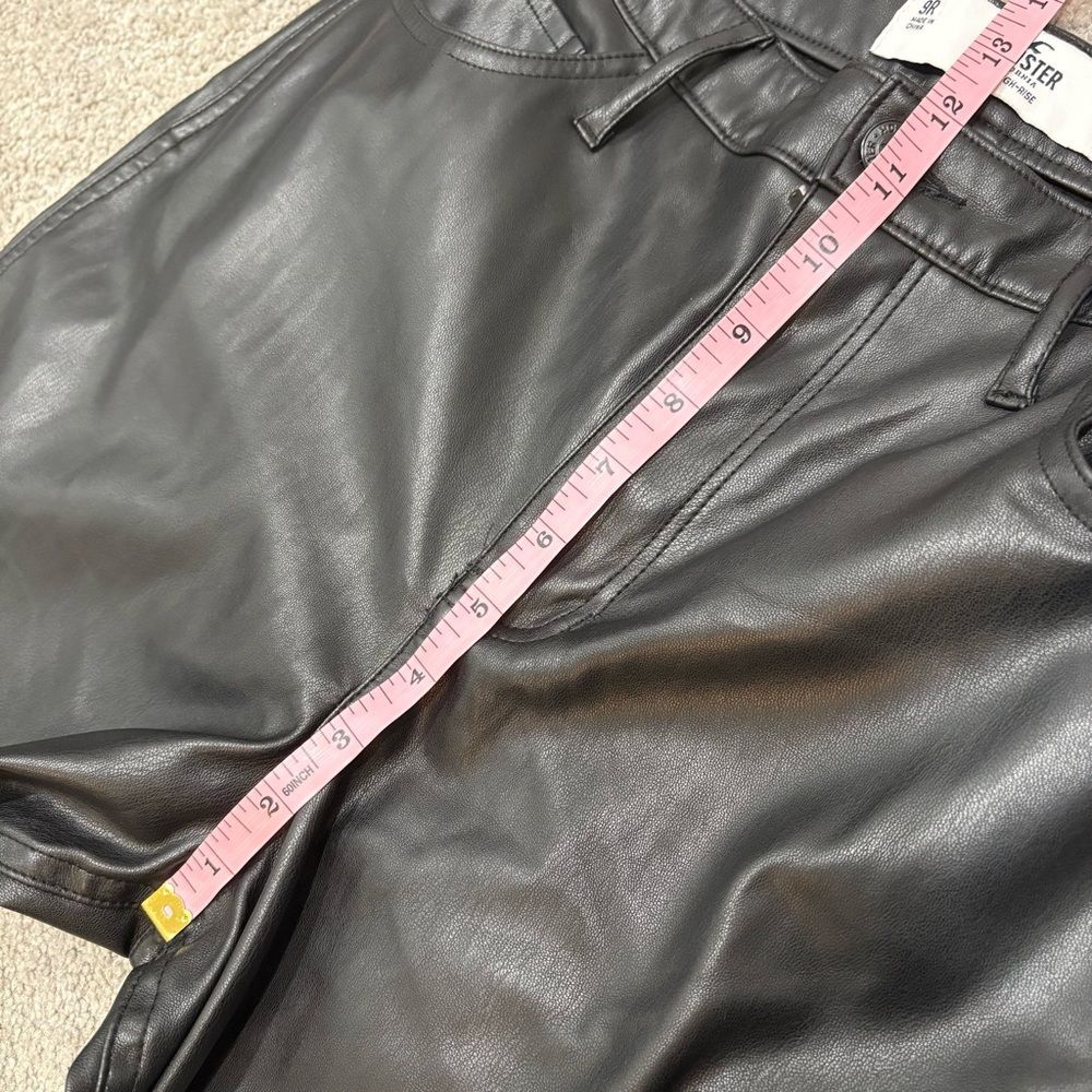 Hollister Black Faux Leather Ultra High Rise Pants Size 29/ 9R - Picture 9 of 11